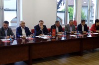   Tegeltija i zvanično kandidat