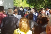 Бишћани не желе мигрантски центар у комшилуку