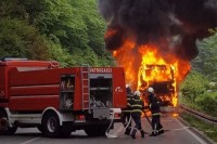 Potpuno izgorio autobus hrvatskih tablica kod Konjica