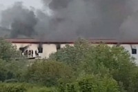   Nakon požara u Velikoj Kladuši više od 200 migranata ostalo bez krova nad glavom