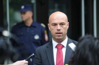 Tegeltija pod pritiskom stranaca