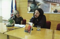 Roman Muharema Bazdulja promovisan u Bijeljini: Suočavanje umjetnosti i života