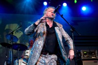 Bob Geldof zatvara “Nišvil”