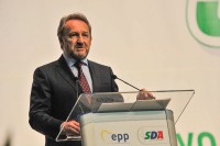  Izetbegović preko dijaspore juriša na SNSD