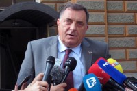 Dodik: Rezervni sastav policije neće zaustaviti investitore