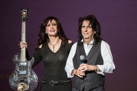 Hevi metal romantika: Upoznao ju je kad “nije znao nikoga ko ne uzima kokain” 