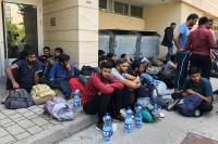 Mektić: Za migrante su prihvatni centri, a ne javne površine