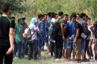 Bježao od policije u vozilu punom migranata