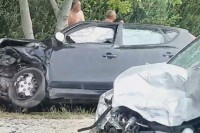 Težak udes na ulazu u Prijedor, dvije osobe povrijeđene