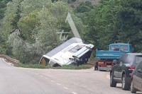 Autobus sletio sa kolovoza kod Mrkonjić grada, nema povrijeđenih