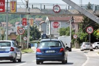 Tri ograničenja u 100 metara razdaljine