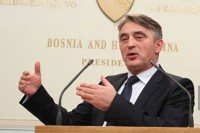 Komšić: Prioritet u odnosima s Hrvatskom jeste rješavanje pitanja granice na moru