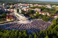 Međugorje - malo mjesto - ogromna zarada