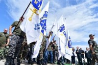 Postrojavanje pod ratnim zastavama takozvane Armije BiH