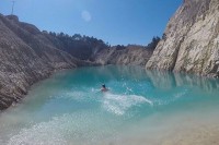 Influenseri bolesni nakon kupanja u toksičnom tirkiznom jezeru