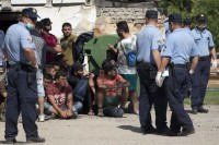 Policija Hrvatske upala na teritoriju BiH i prebacila 18 povrijeđenih migranata