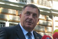 Dodik: Zatvoriti fakultete koji izdaju lažne diplome