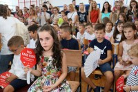 На петице јуриша 128.000 ђака