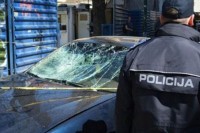 Bivši komesar polupao sjekirom ministrov auto u Kreševu