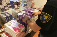 Шверцерима и даље најдражи дуван