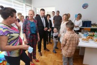 Поштанска марка за трећу годишњицу рада Родитељске куће