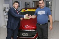 Dragan Tepić iz Kotor Varoša kući odvezao "pežo 208"