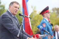 Dodik: Bihać da dozvoli izgradnju hrama na Garavicama