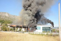 Objekat "Borsa" skoro potpuno izgorio, šteta ogromna