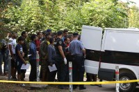 Oko 100 policajaca pretresalo migrante, našli sjekire i noževe