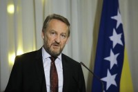 Izetbegović: Status kvo dok SNSD ne prihvati da entitet ne može komandovati državom