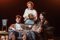 Nova predstava Nikole Kolje Pejakovića na festivalu “Kestenburg” u Banjaluci: “Celo telo tu me boli”  u beogradskom odijelu