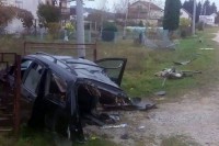 Nevjerovatna nesreća kod Bugojna: Automobil se prepolovio, putnici prošli s ogrebotinama