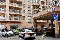 Požar u Sarajevu: Jednu osobu ugušio dim, izgorjela dva automobila