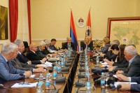 Sjednica Senata Srpske, prisustvuju Cvijanovićeva i Dodik