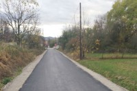 Асфалт замијенио макадам у угљевичкој МЗ Равно Поље