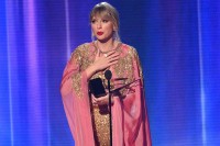 Tejlor Svift izdominirala na American music awards