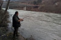 Sutra oblačno i suvo