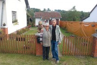 Супружници Драган и Драгица Марић из Дервенте поклањају имање младом брачном пару