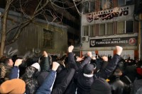 Protest navijača FK Sarajevo, napadnuta ekipa TV Nova BH