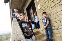 Добротвори помажу породици Ђуричић, малишани једва чекају купатило