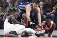 Bjelica ubacio 30, Sakramento pobjedio u Dalasu