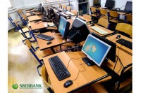 Sberbank Бања Лука донирала пет рачунара Медицинској школи у Бањалуци