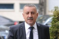 Kovač bira između dvije fotelje
