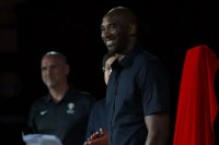 Kukoč, Brajant, Garnet, Dankan pred Kućom slavnih NBA