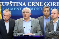 Andrija Mandić pozvao crnogorsku vladu: Povući zakon o slobodi vjeroispovjesti