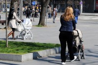 Почела исплата материнског и додатка на дјецу у Српској