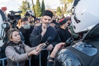 Policija pretukla episkopa Metodija