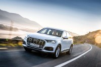 U teretnjake “pretvoreno”  200 luksuznih automobila