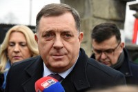 Dodik: Mora se razgovarati o dokumentu britanske Vlade o Srebrenici