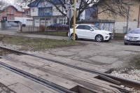 Još jedan život izgubljen na kobnom prelazu u Dervišima